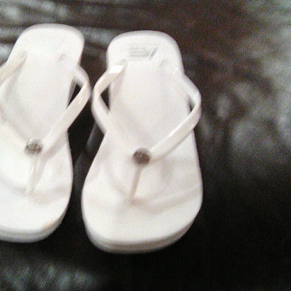 Sandles - Picture 2 of 6